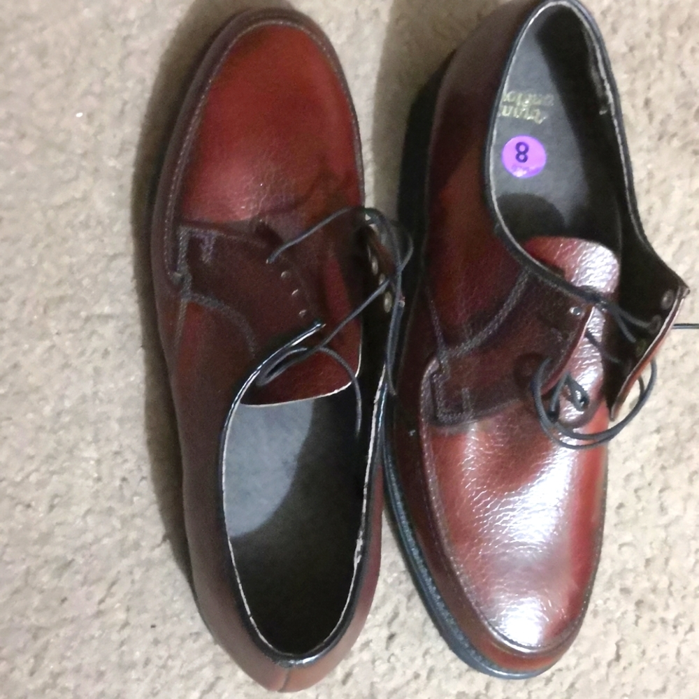 Shoes for men size 8 B